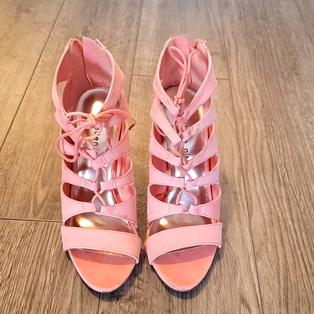 Madden Girl Heels Size 6